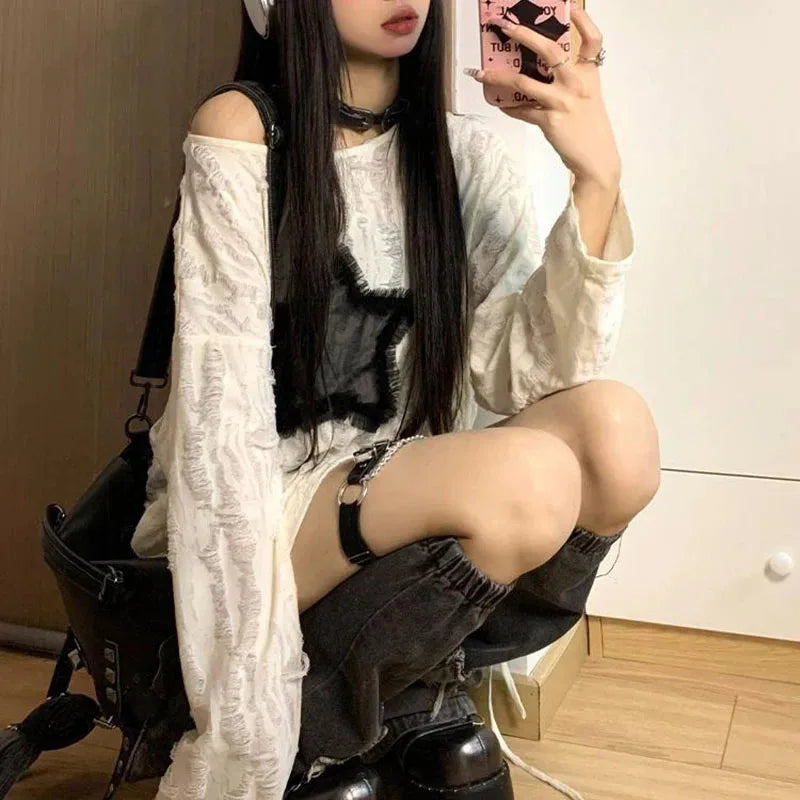 LionHeart It's So Cute!™ - Y2K Star Print Loose-Fit T-Shirt – Women's Fashion Streetwear Off-Shoulder Long-Sleeve Top for Spring/Summer